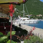 Prime And Exclusive Seafront Location Sunset Apartment