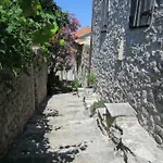 Prime And Exclusive Seafront Location Sunset Apartment Trpanj