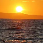 Apartment Prime And Exclusive Seafront Location Sunset *