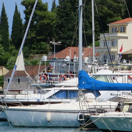 Prime And Exclusive Seafront Location Sunset Apartment