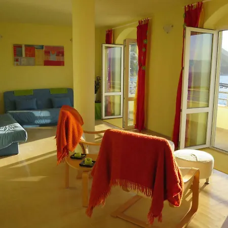 Prime And Exclusive Seafront Location Sunset Apartment *