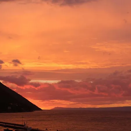 Prime And Exclusive Seafront Location Sunset *